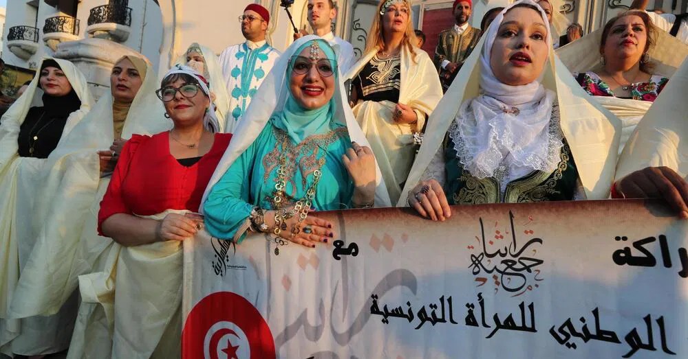 Tunisia: Majorana, i datteri, Bella Ciao “versione dance” e le bandiere&nbsp;palestinesi