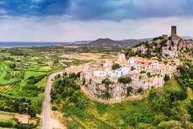 L’architettura si fonde con la natura | CAMERA DI COMMERCIO&nbsp;NUORO